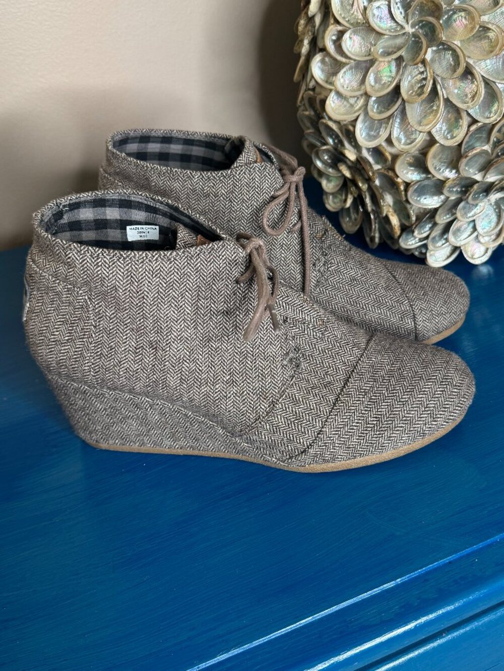 TOMS Desert Wedge Ankle Booties – Brown Herringbone Tweed – Women's Size 10W
